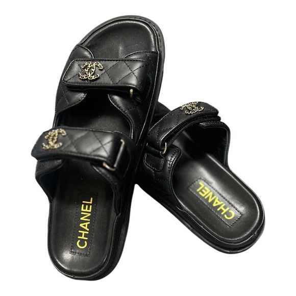 Chanel Laminated Lambskin Quilted Velcro Dad Chain CC Slide Sandals in black 42 - Picture 1 of 10